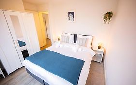 Magnificent Two Bedroom Apartment - Sd23M